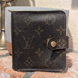 Louis Vuitton, Monogram Compact Zip Bifold Wallet - REHAB